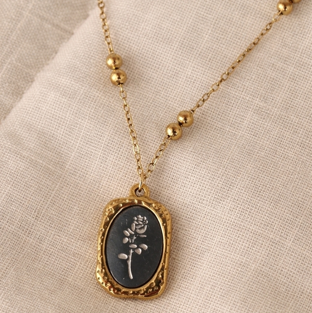 Whimsical Vintage Gold Tone Mirror Pendant Necklace | Romantic Floral Etching - Picture 3 of 7